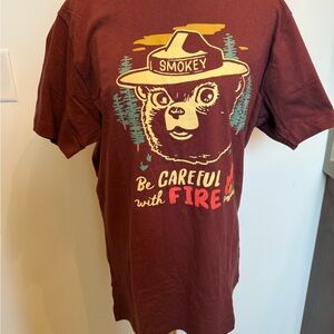 Unisex Medium Landmark Project Smokey Bear Graphic T-Shirt NWT